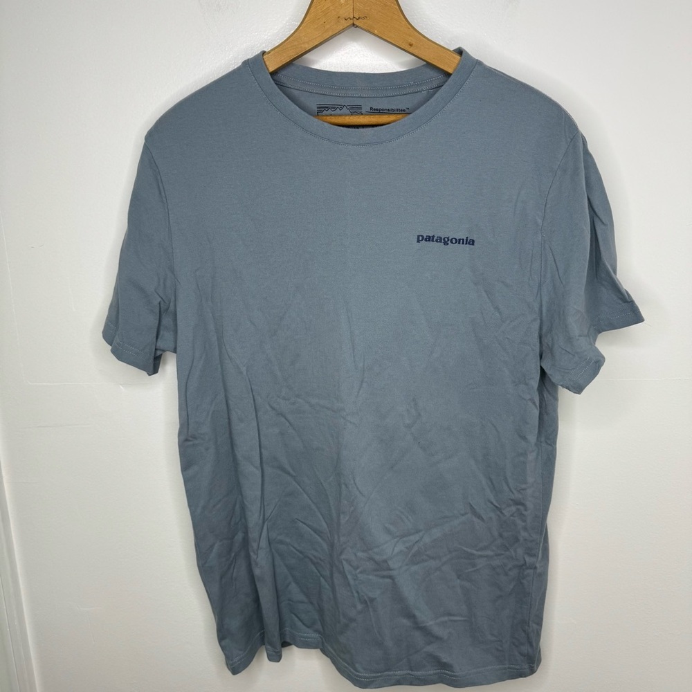 Patagonia Men's Blue T-Shirt